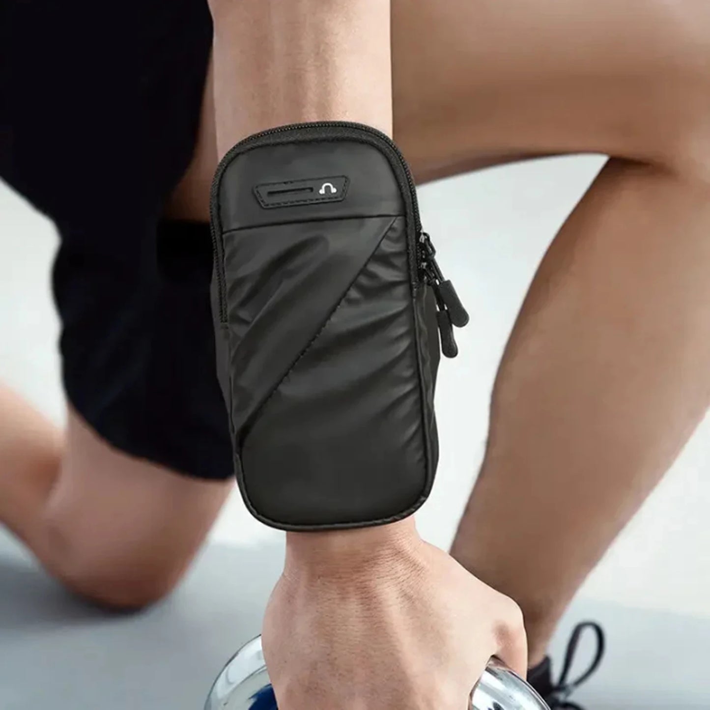 Bolsa de brazo deportiva ArmFit Pro – Impermeable, transpirable y con conector para auriculares